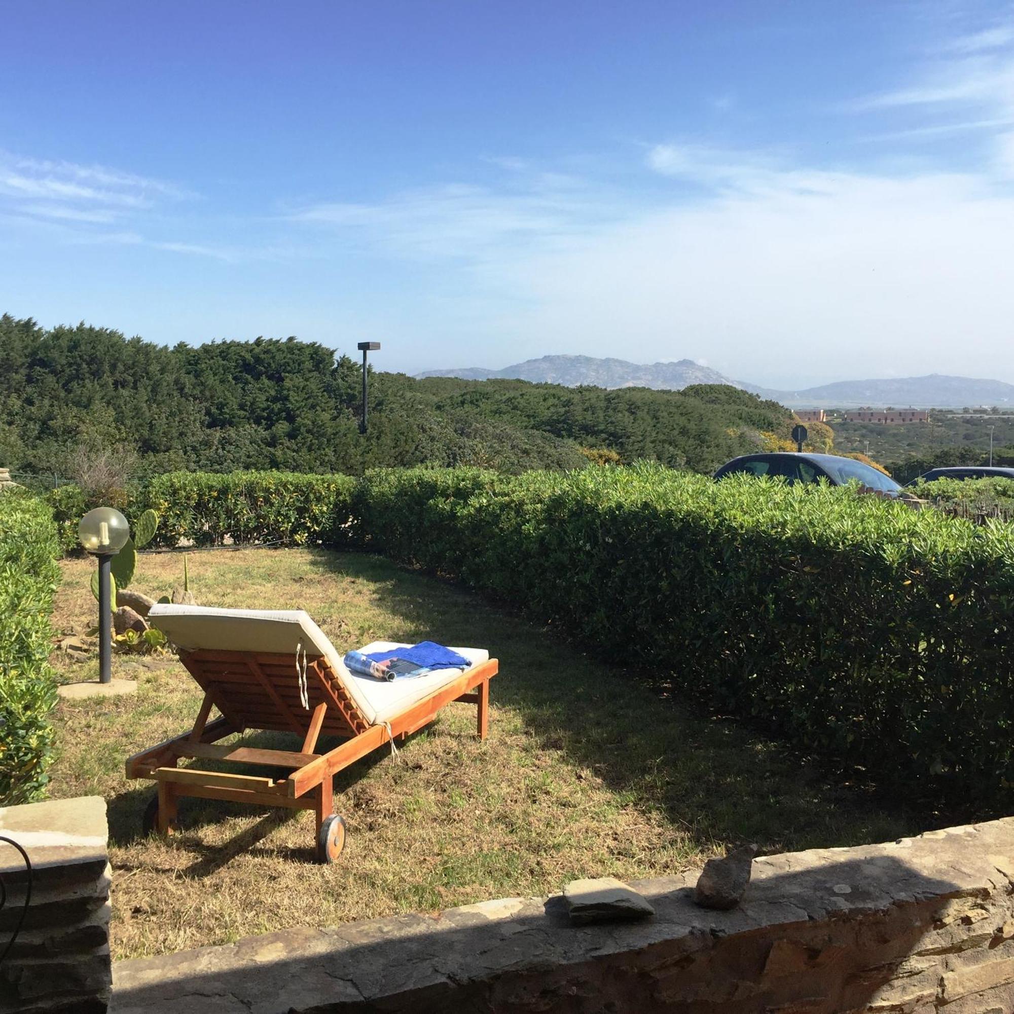 Вілла Sardinia Re - Casa Ibiscus Стінтіно Екстер'єр фото