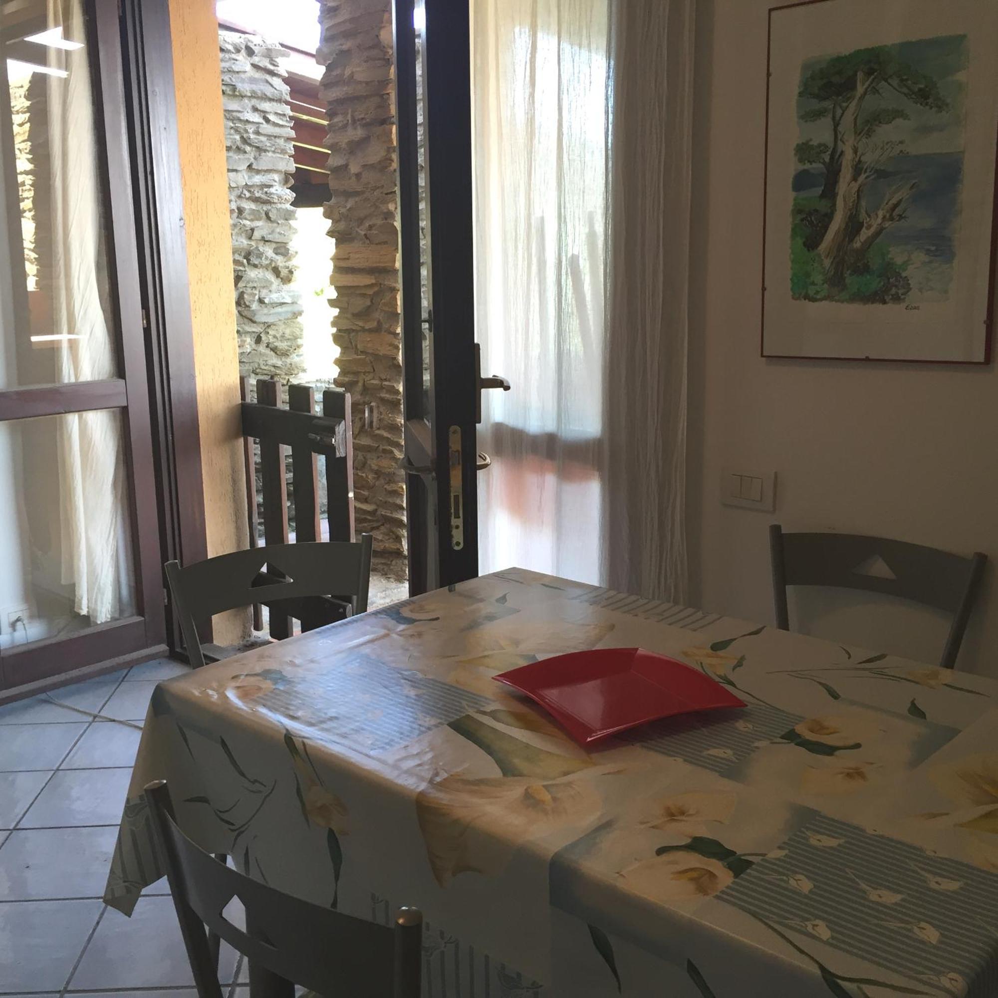 Вілла Sardinia Re - Casa Ibiscus Стінтіно Екстер'єр фото